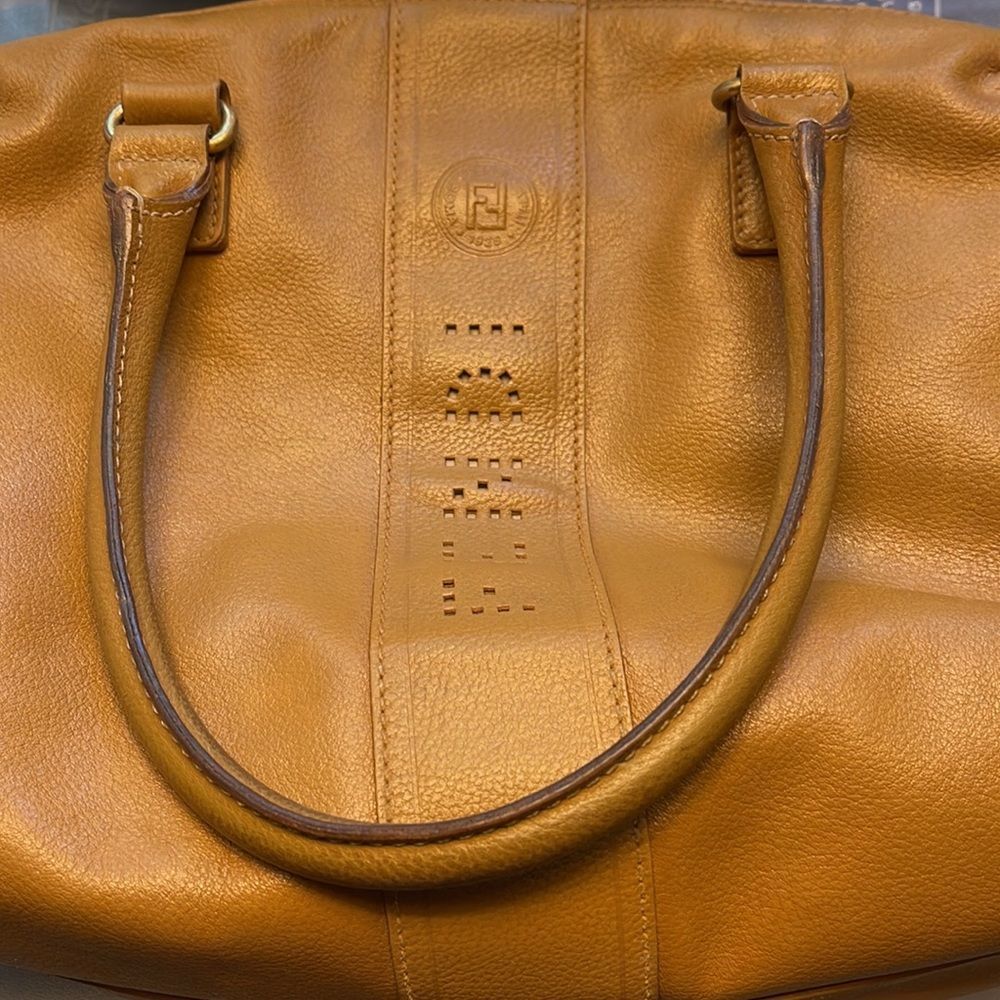 Fendi vintage bag true color is in first picture shown